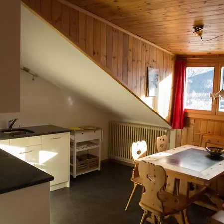 Vichava 8, Sued * فتان